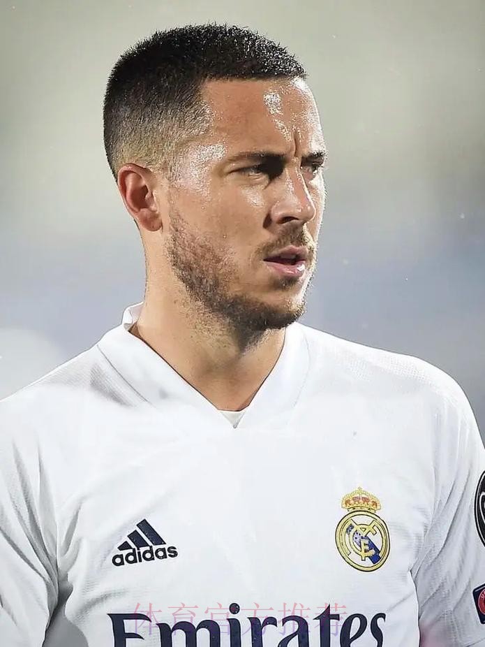 记者:离开皇马大门为阿扎尔敞开 但目前没任何报价